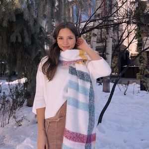 Meet your Posher, Mia